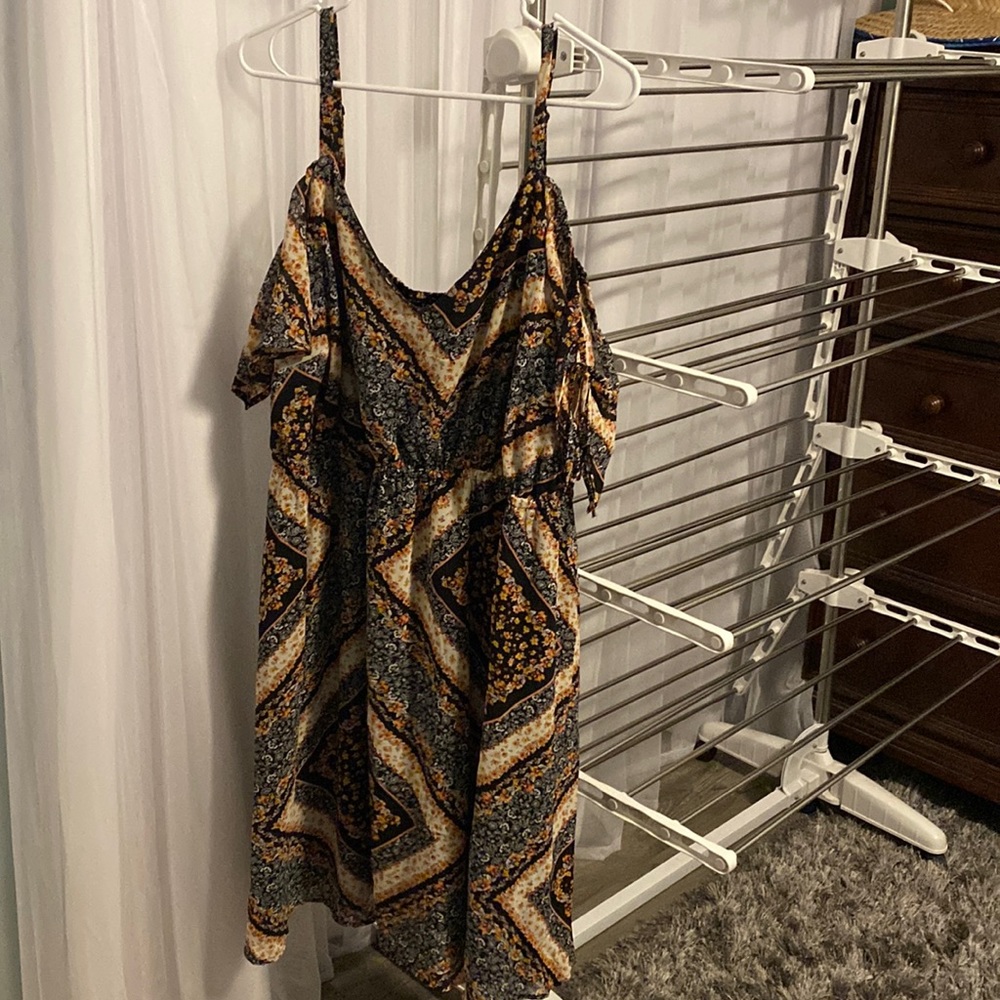 Torrid size 3 sleeveless cold shoulder dress